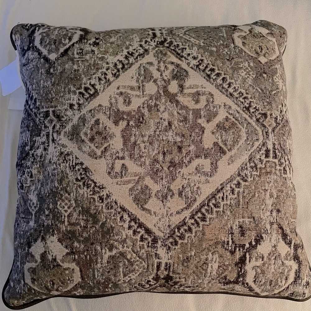 Refresh your look with NEW Couch pillows / down fill / 24 in square